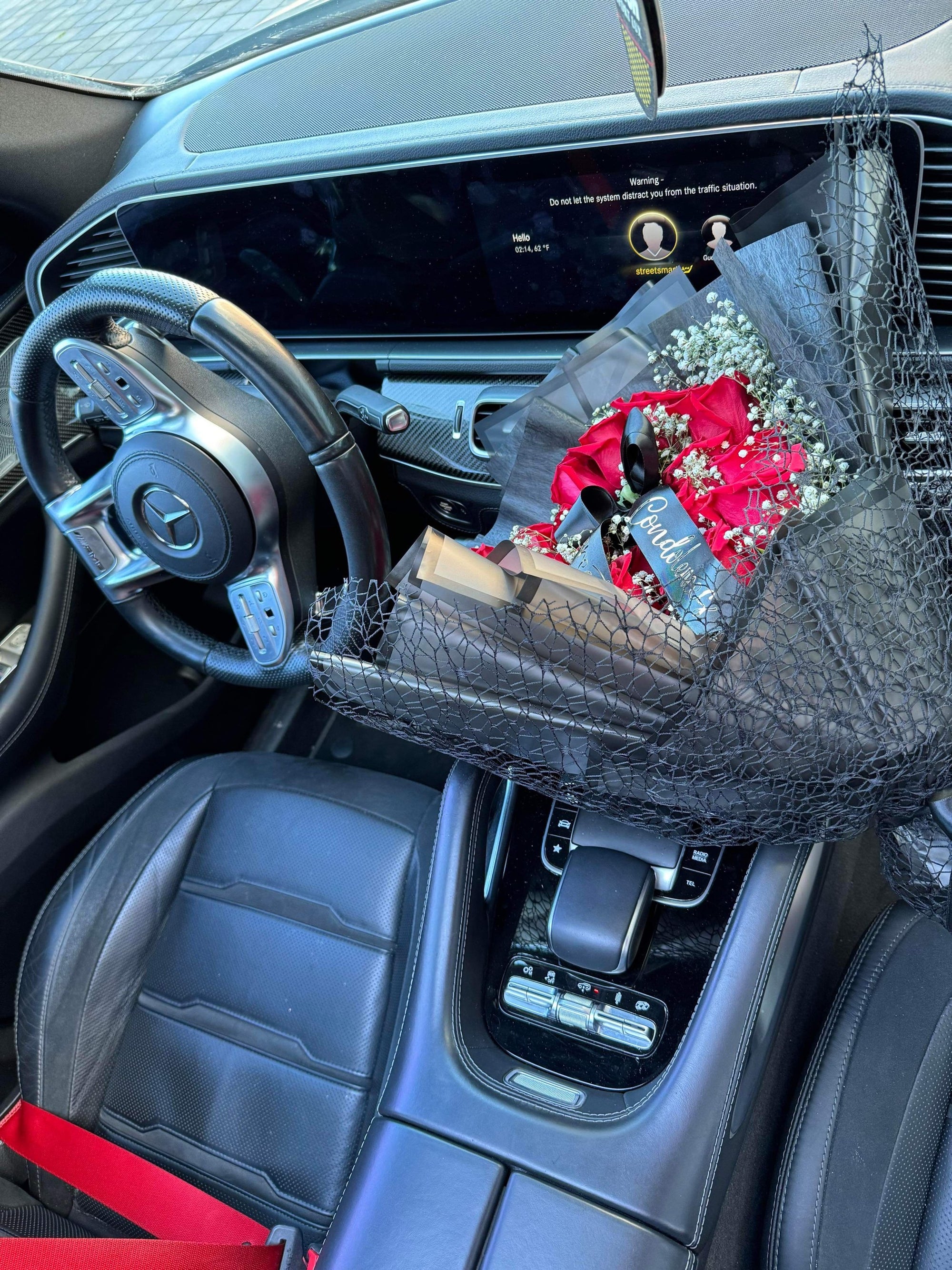 Flat Bouquet  25ct image 1