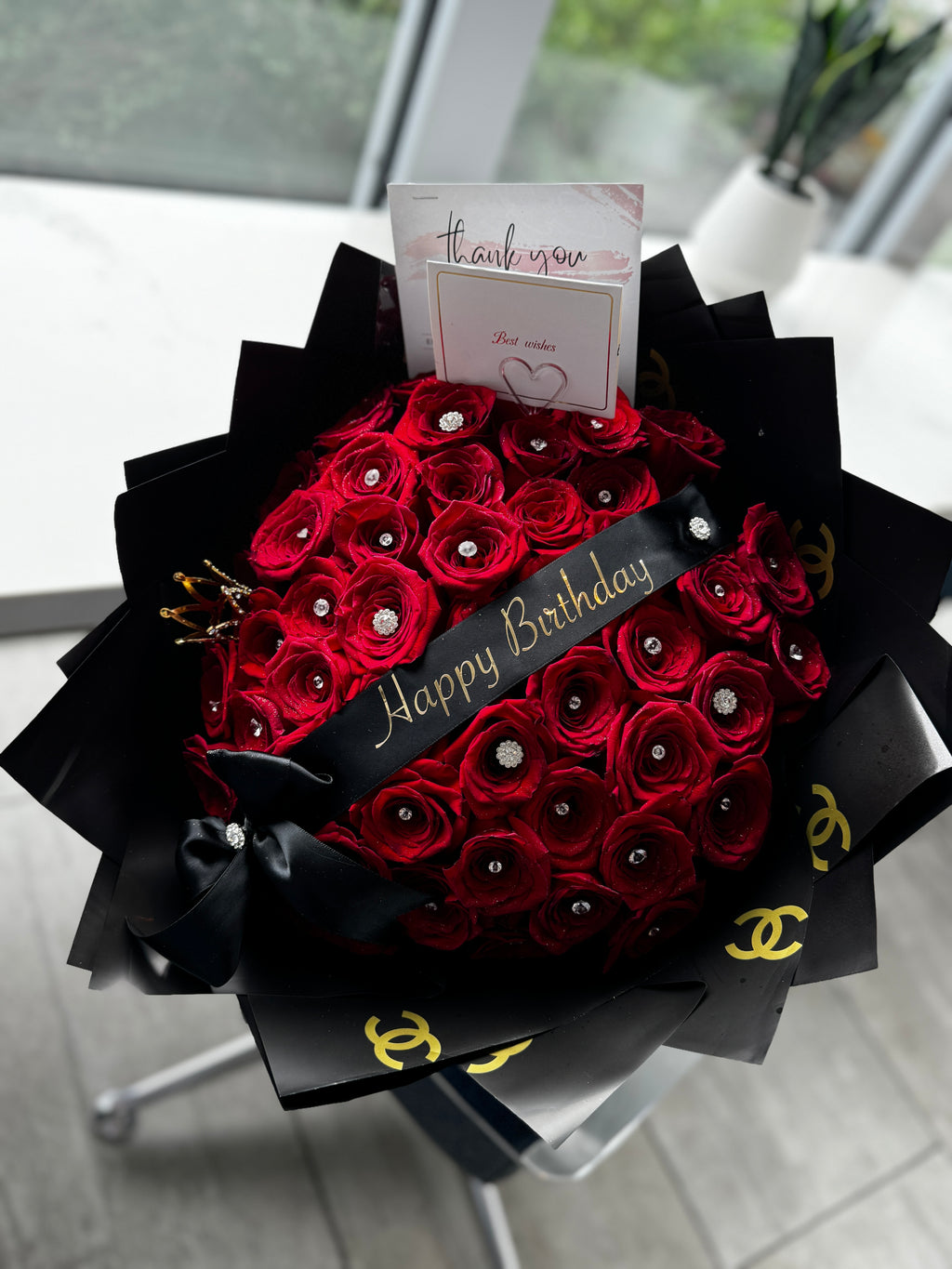 Classic Bouquet W/Gems  image 0